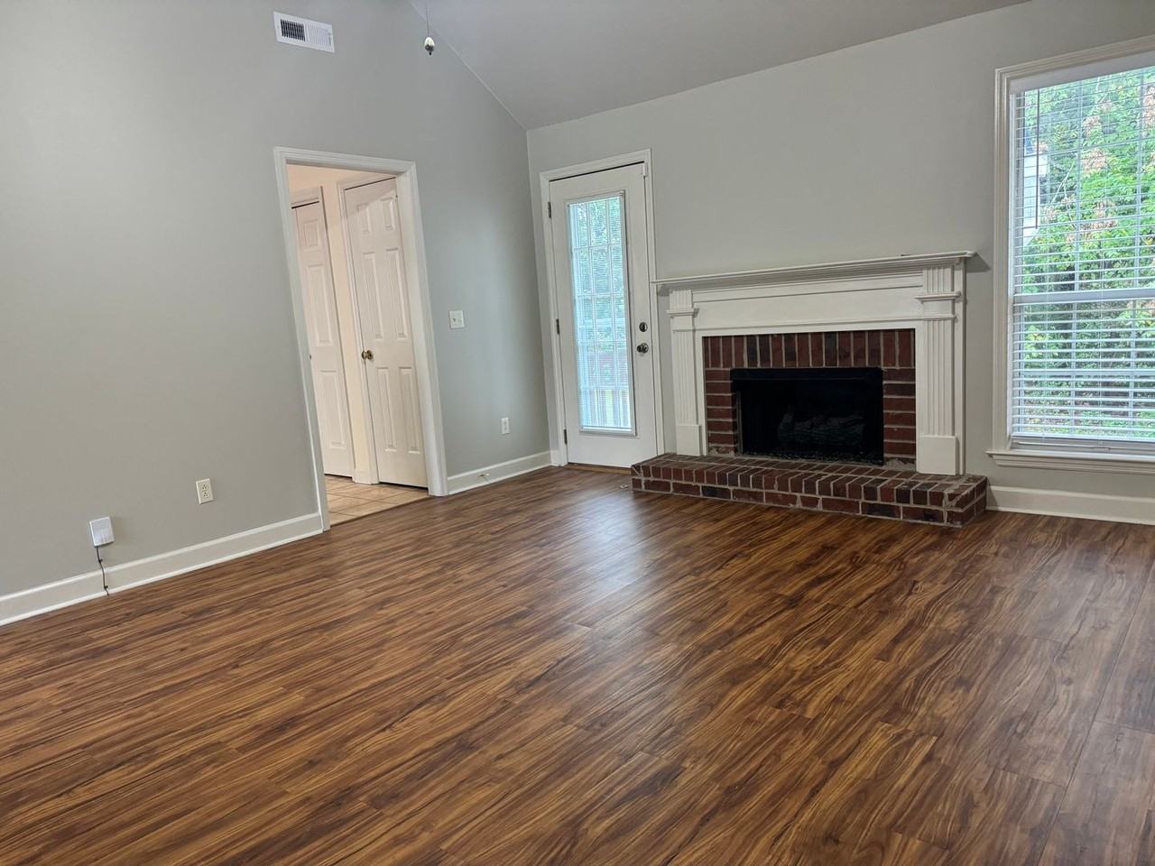 2868 Maple Cir - Photo 5 of 25