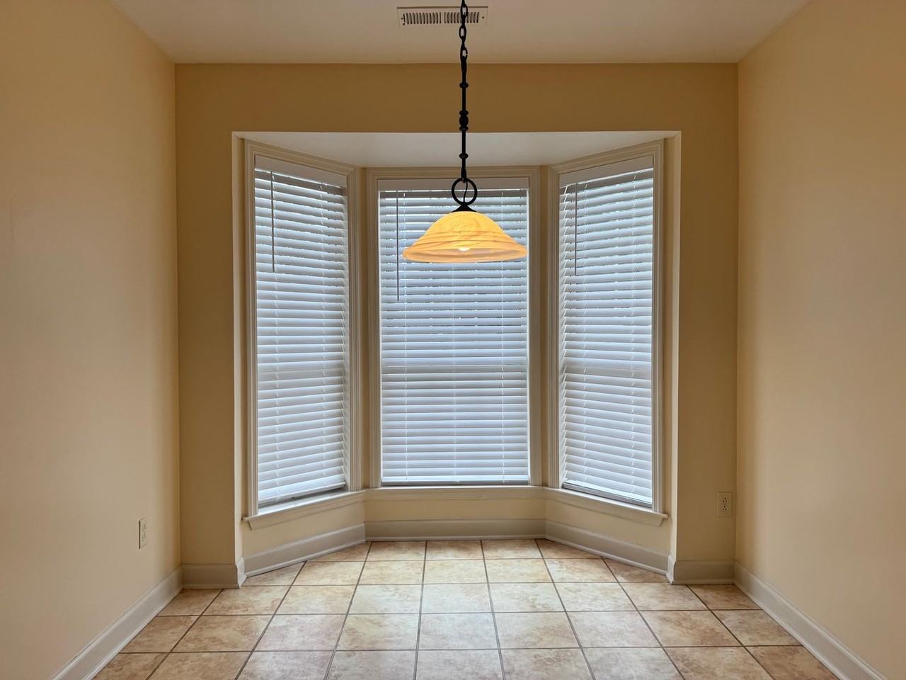 2868 Maple Cir - Photo 7 of 25