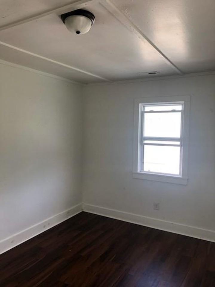 922 Old Halifax Rd - Photo 2 of 12