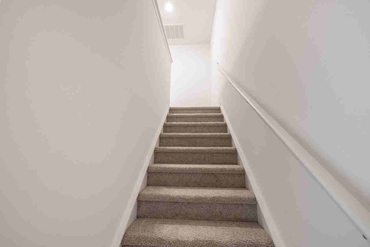 609 Elizabeth Ave - Photo 7 of 23
