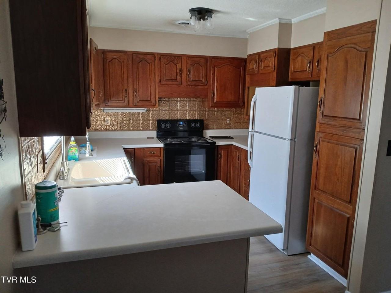 5129 Bluff City Highway - Photo 3 of 23