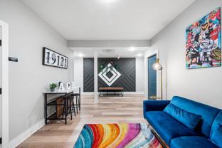 Gorgeous New Diamond St Construction Boasting Luxury Finishes - Photo 1 of 1