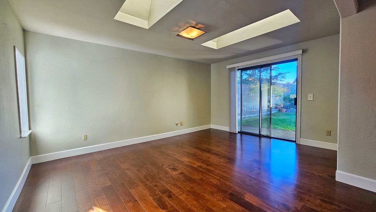 12304 Southeast 167th Street - Photo 5 of 17