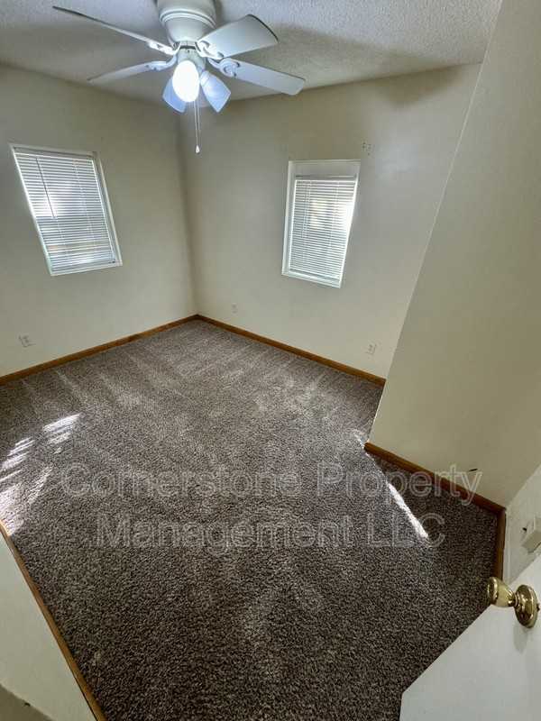 1135 Spruce St - Photo 3 of 6