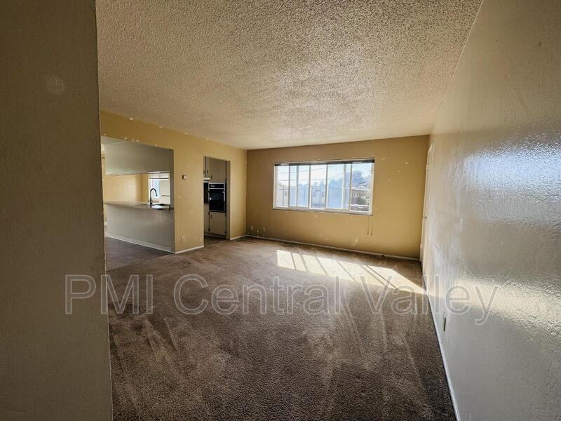 20292 Wisteria St - Photo 3 of 14