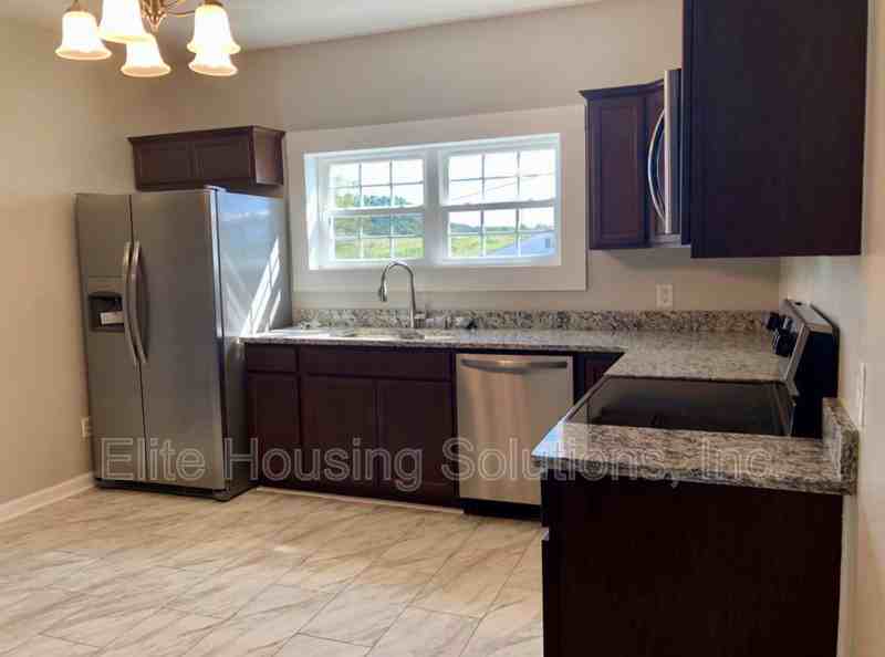 4672 W Lee Hwy - Photo 3 of 21