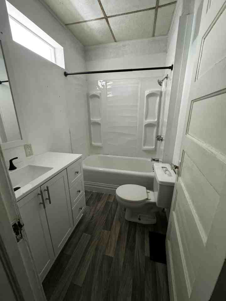 301 Pleasant St S - Photo 2 of 8