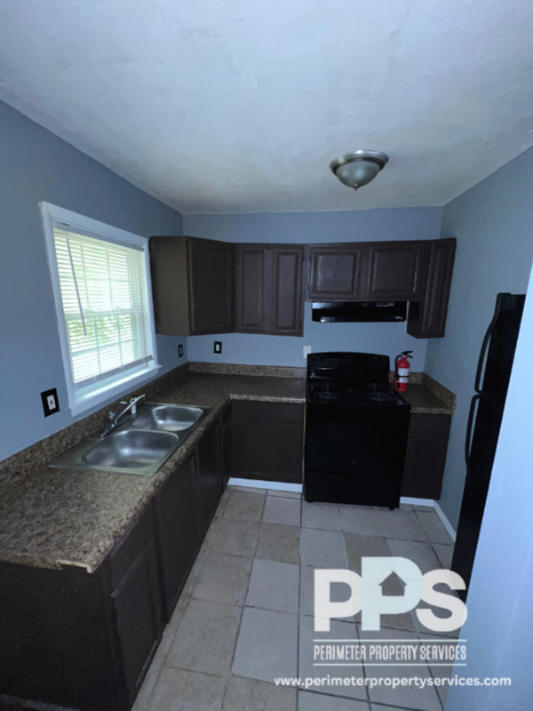 836 Bolton Rd Nw - Photo 2 of 15