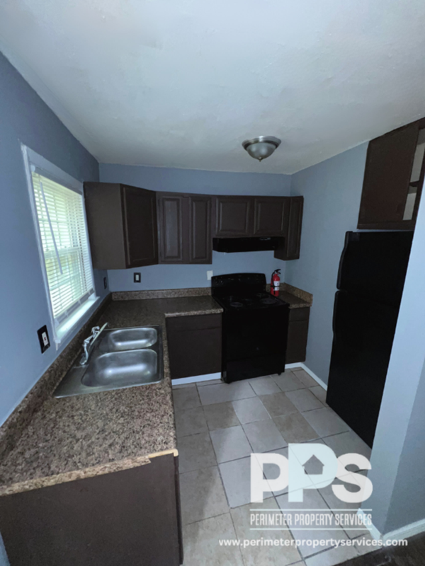 836 Bolton Rd Nw - Photo 3 of 15