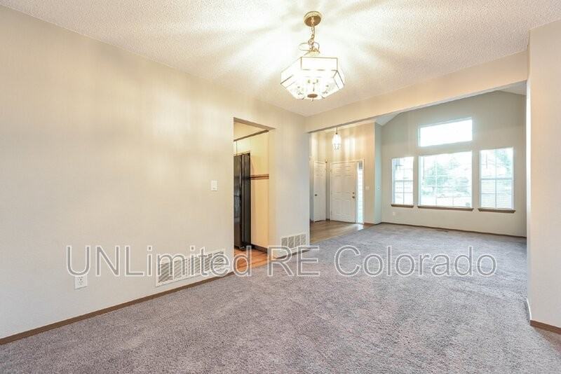4871 S Bahama Way - Photo 4 of 17