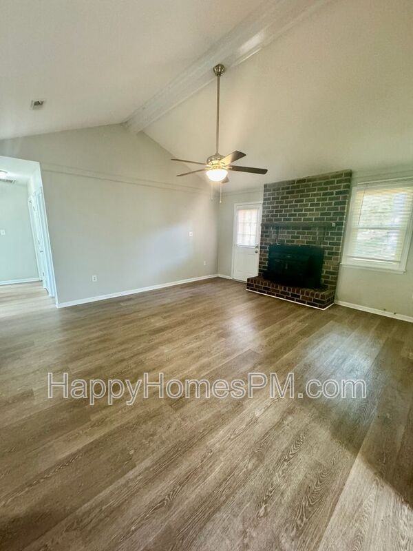 7640 Corley Dr - Photo 2 of 23