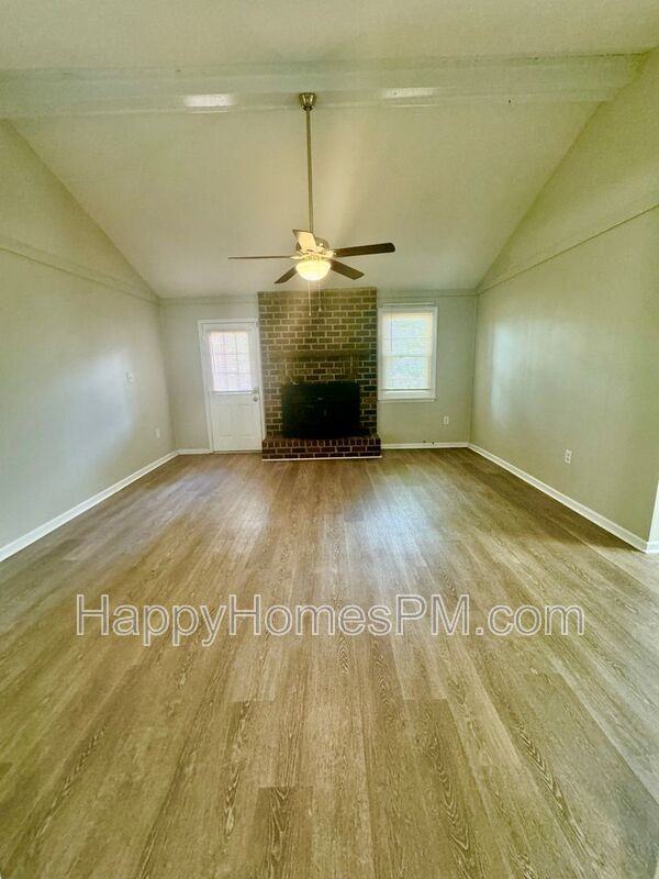 7640 Corley Dr - Photo 3 of 23
