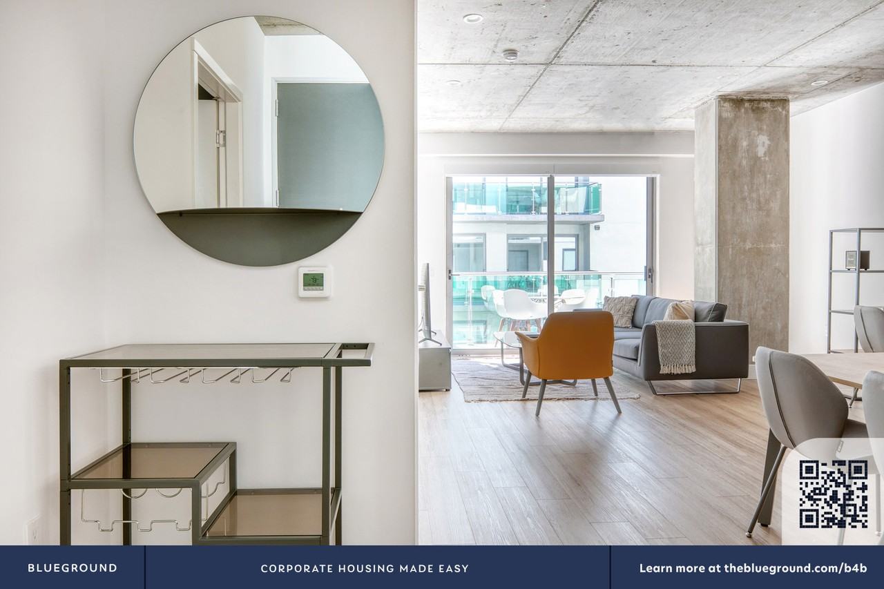 1027 Wilshire Boulevard - Photo 6 of 194