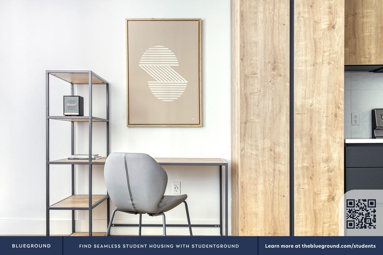 1027 Wilshire Boulevard - Photo 7 of 194