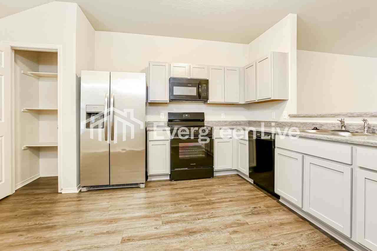 10 Harvest Ln - Photo 5 of 15