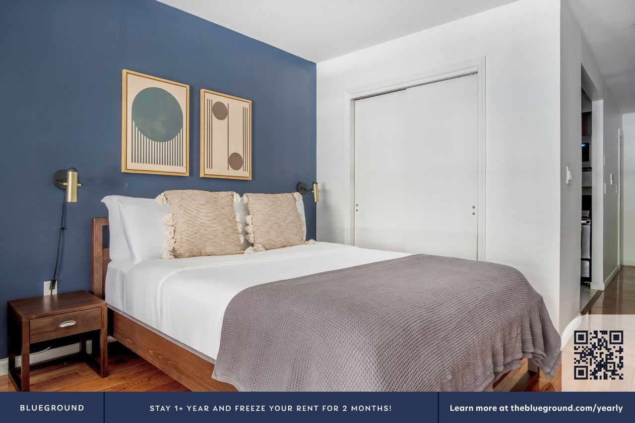 220 West 14th Street #299 - Photo 7 of 30