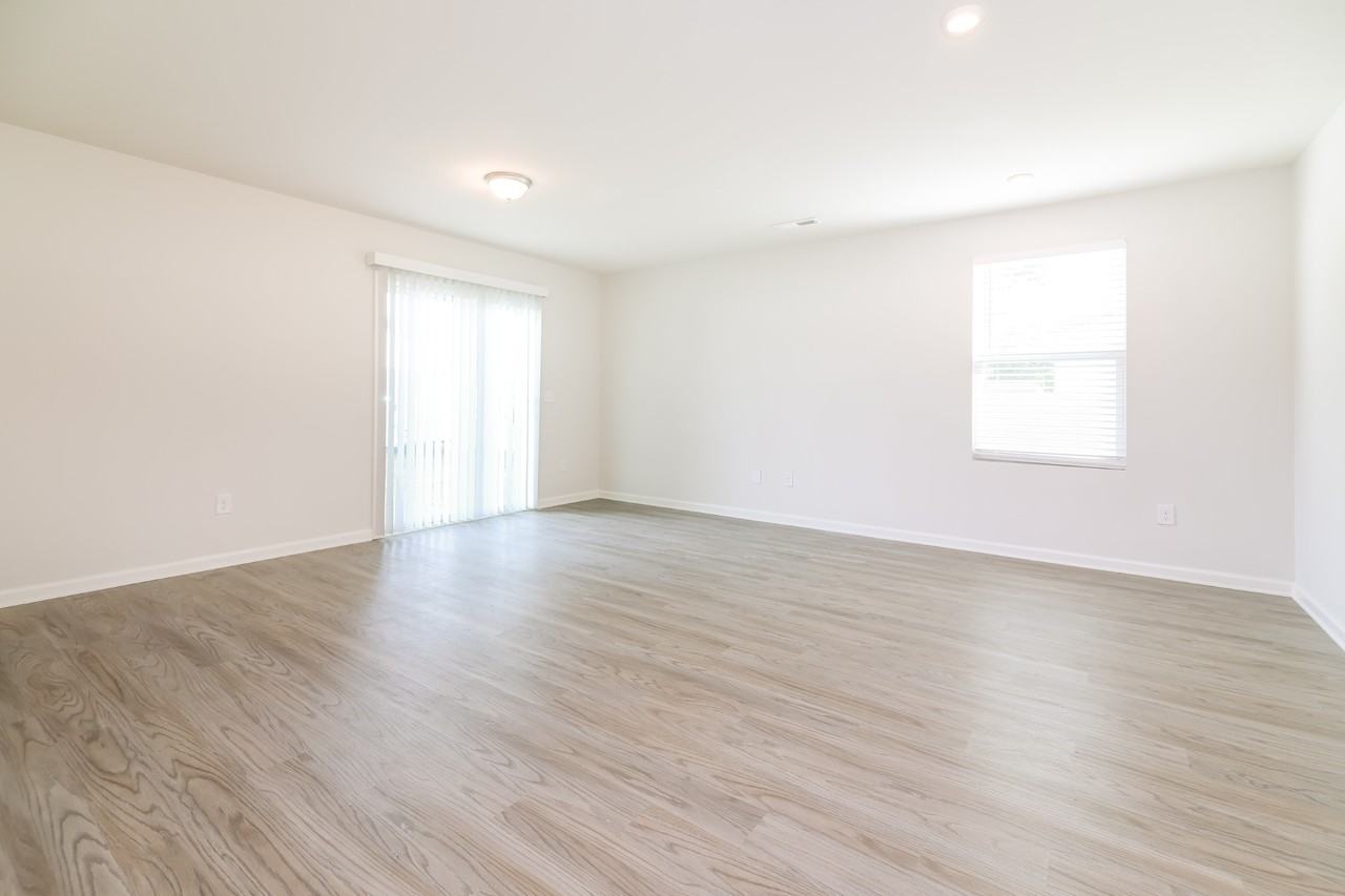 2150 Bayview Dr Sw - Photo 3 of 17