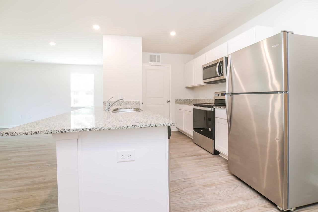 2150 Bayview Dr Sw - Photo 7 of 17