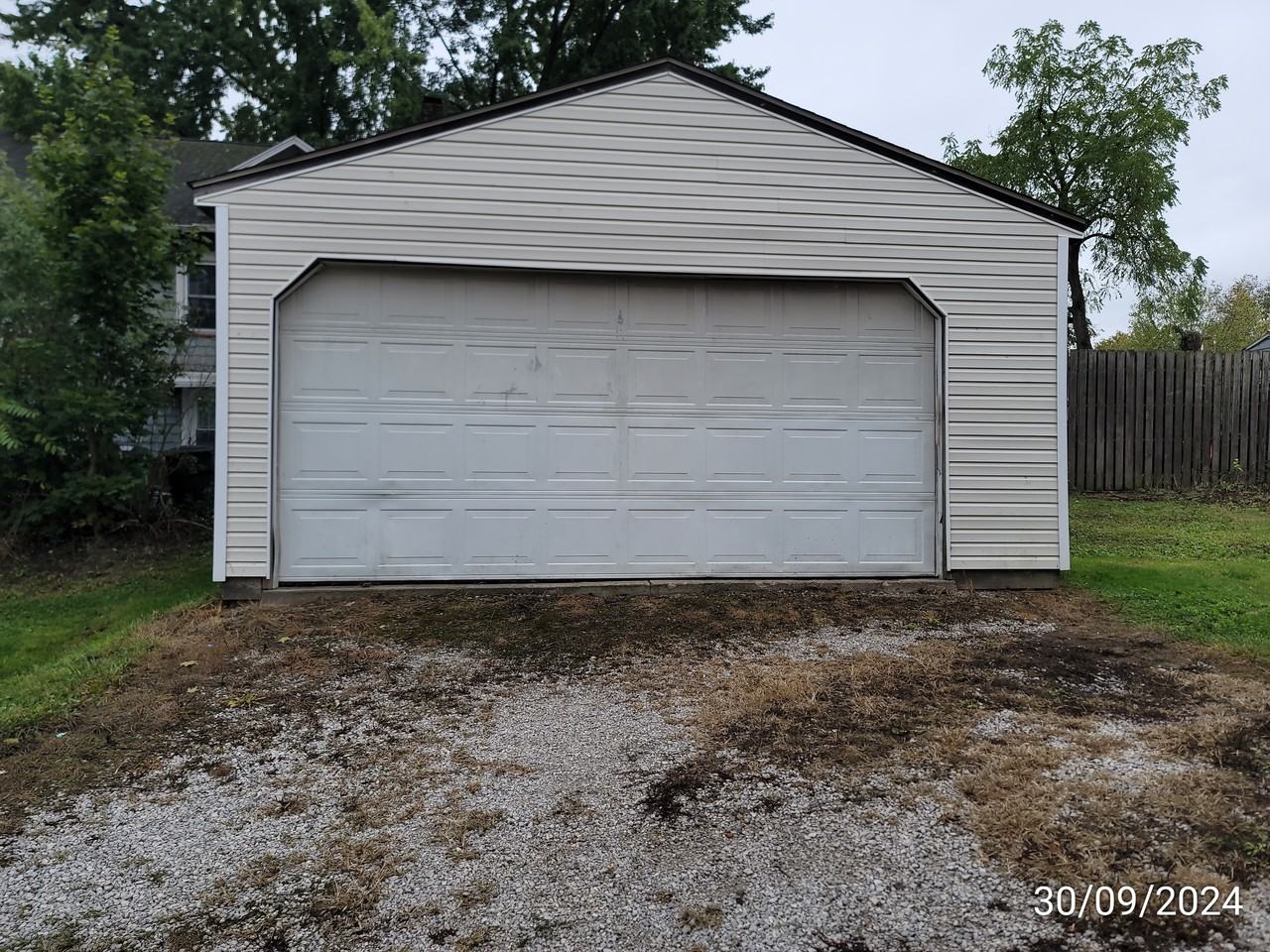 316 W Main St - Photo 4 of 16