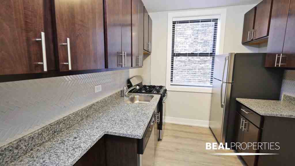 703 West Brompton Avenue #CL - Photo 3 of 12