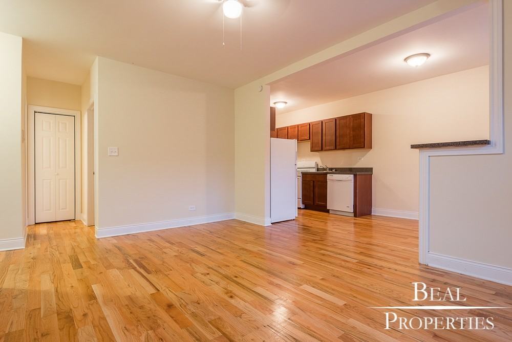 626 W Cornelia Ave #E - Photo 3 of 14