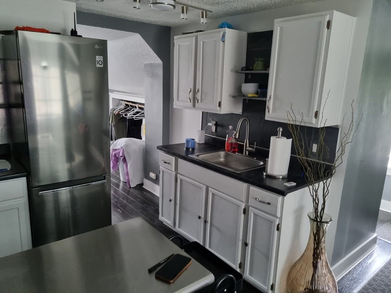 1113 Whitney Ave #3 - Photo 3 of 9