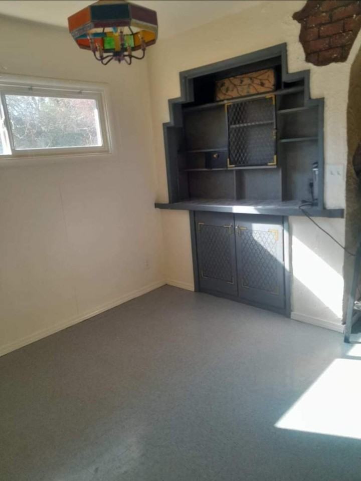 216 Parkdale Ave #NA - Photo 2 of 13