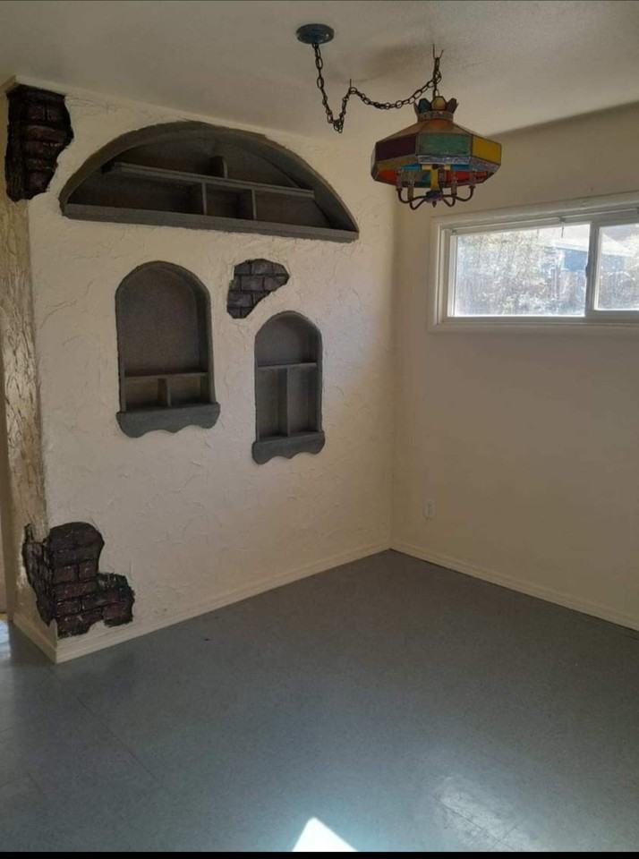 216 Parkdale Ave #NA - Photo 3 of 13
