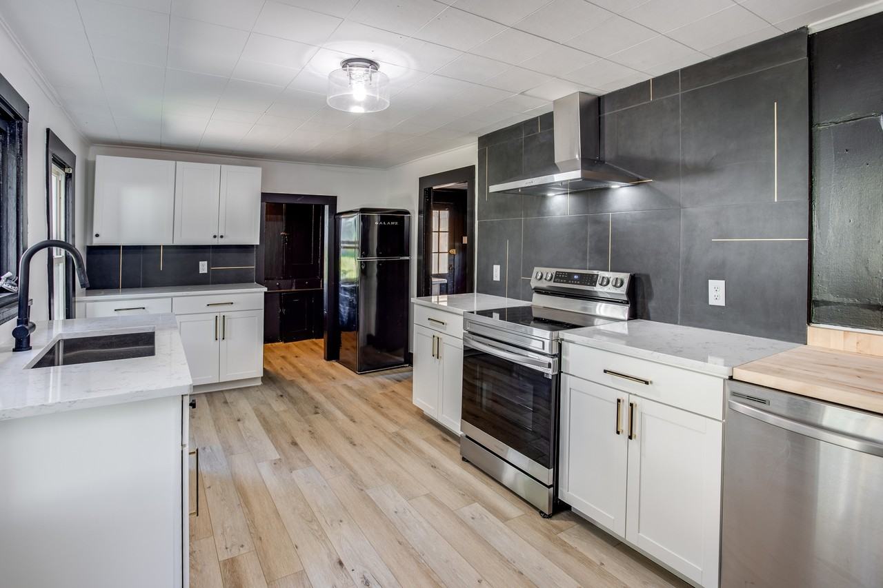 1582 Ridge Rd #NA - Photo 2 of 10