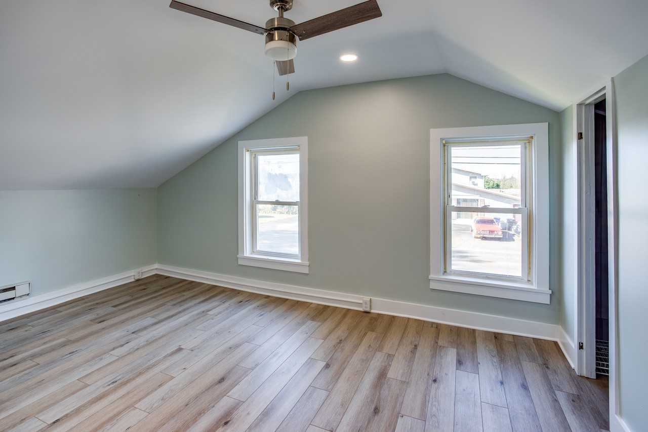 1582 Ridge Rd #NA - Photo 7 of 10