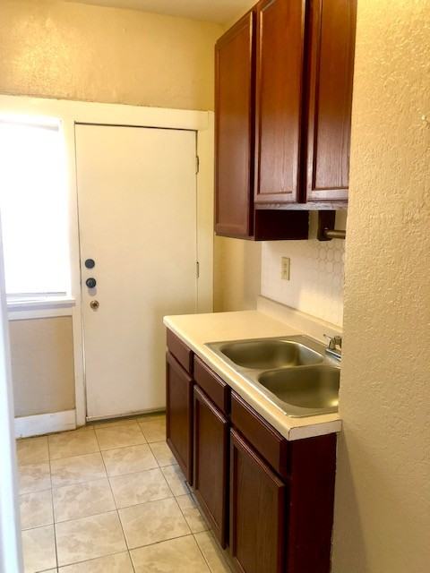 1214 Randolph Dr #5 - Photo 3 of 4