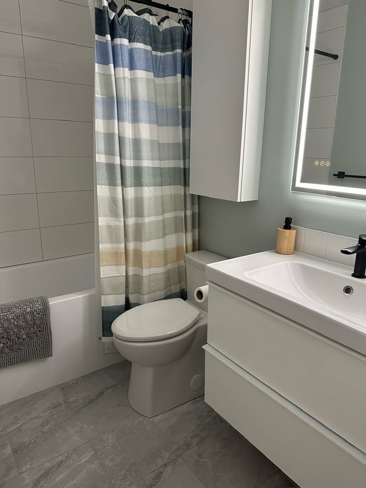 3283 Linwood Avenue - Photo 7 of 9