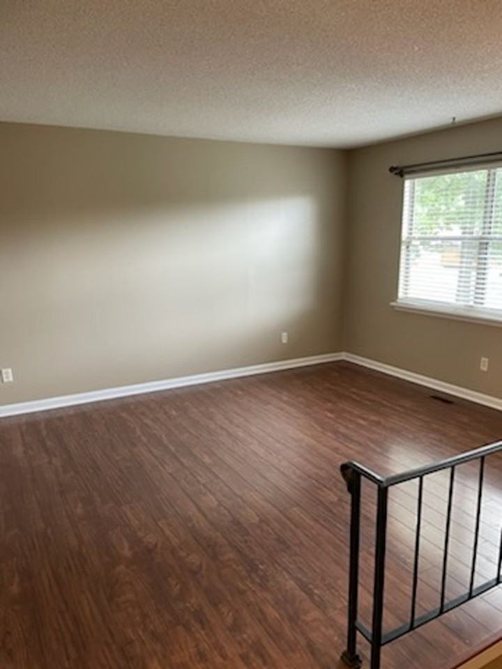 1620 Woodlawn Street - Photo 3 of 10