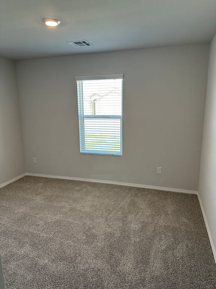 10032 Sw 43rd St - Photo 6 of 22