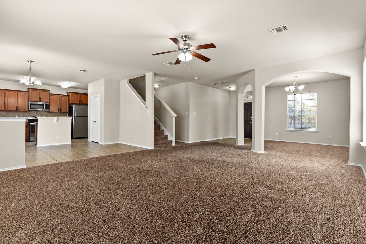 6305 Creek Land Rd - Photo 3 of 18