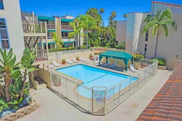 6333 La Jolla Blvd - Photo 2 of 11