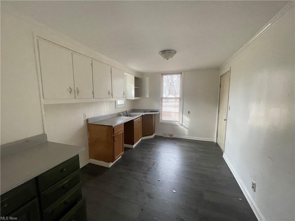 1350 Bingham Avenue Northwest - Photo 3 of 10