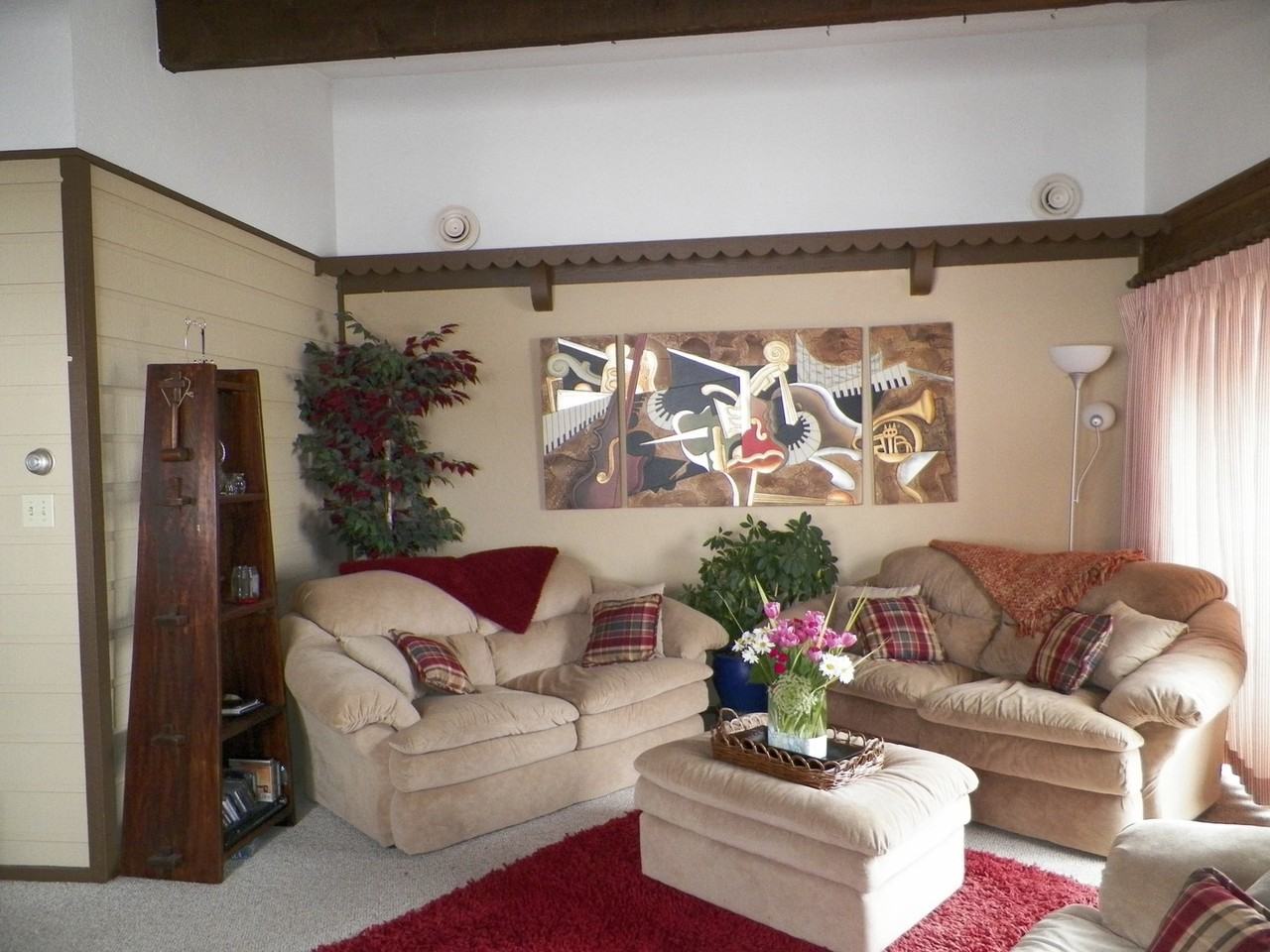 755 Gothic Rd #3 - Photo 2 of 11