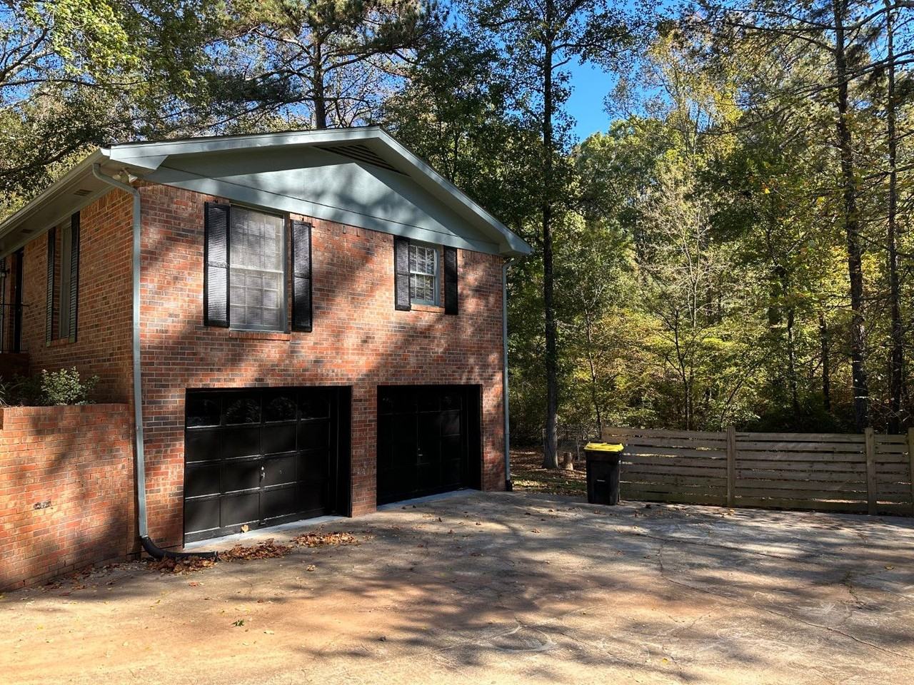 7 Elaine Dr - Photo 2 of 29