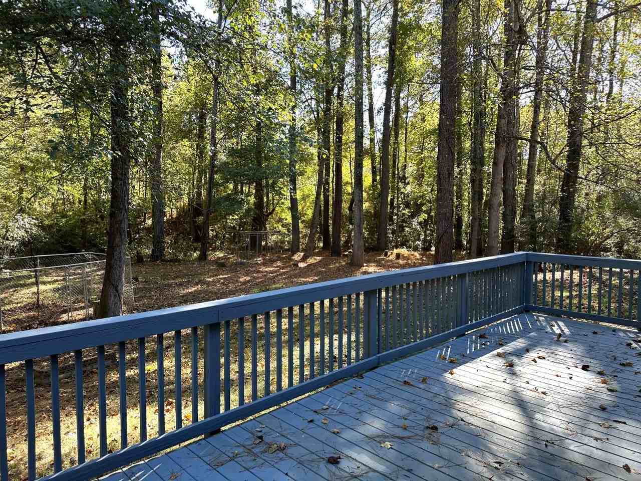 7 Elaine Dr - Photo 3 of 29