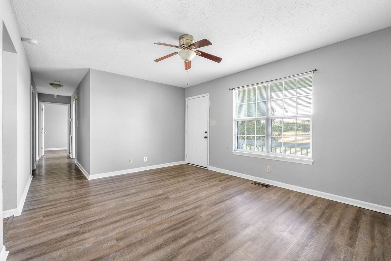370 Hugh Hunter Rd - Photo 7 of 27