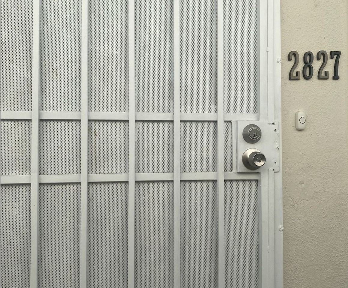 2827 67th Ave - Photo 2 of 11