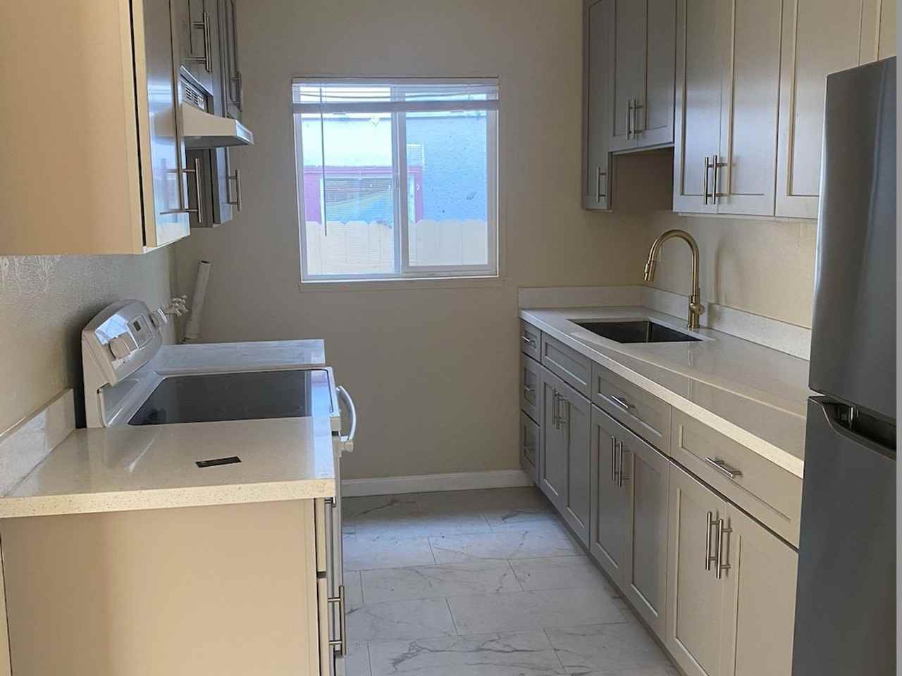 2827 67th Ave - Photo 3 of 11