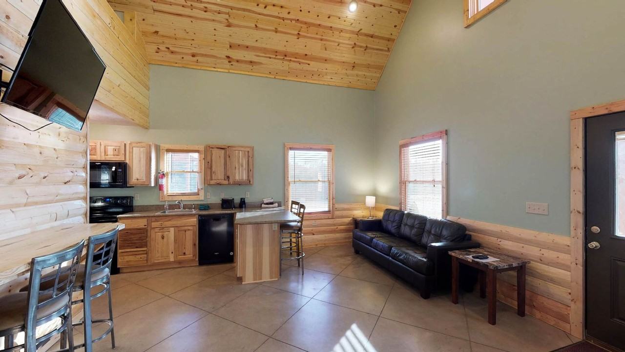 3710 Farnum Creek Rd - Photo 3 of 9