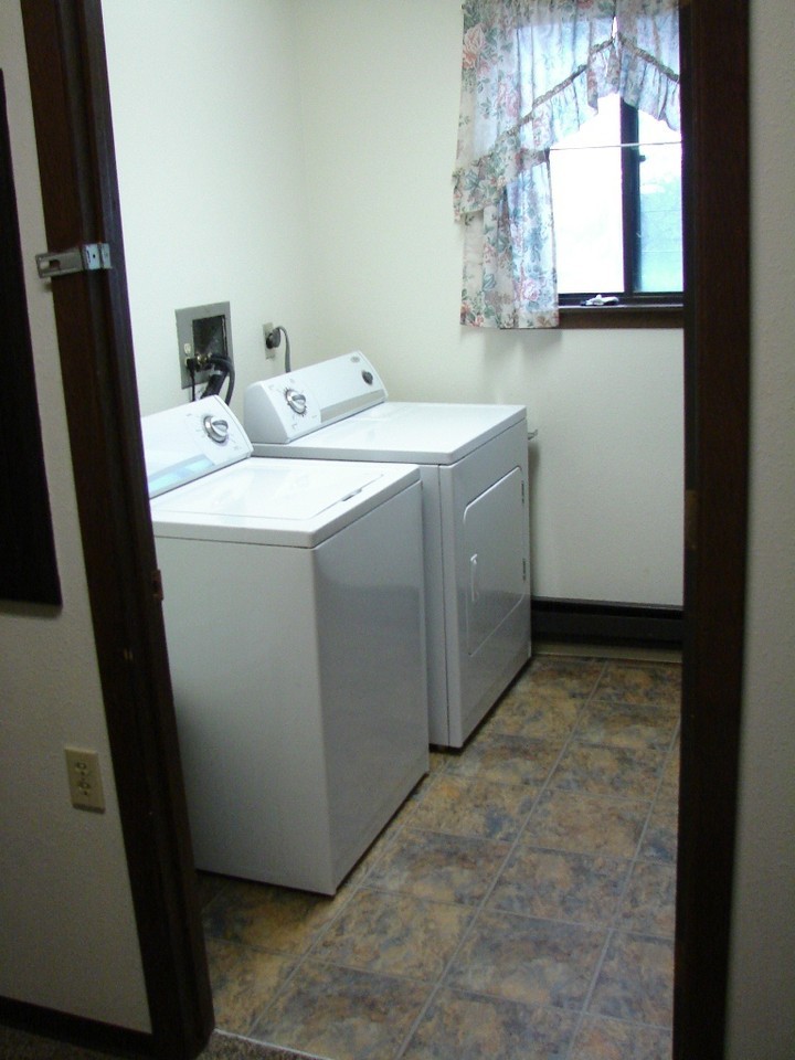 The Elmwoods - Photo 4 of 5