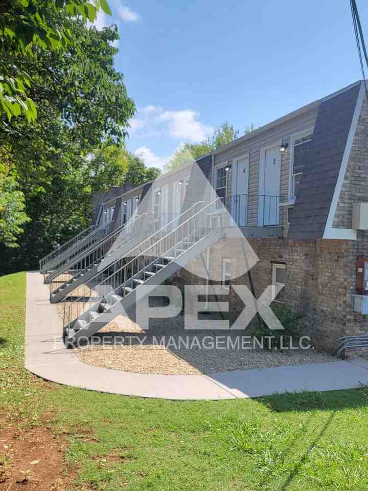 2218 Payne Ave #3 - Photo 5 of 13