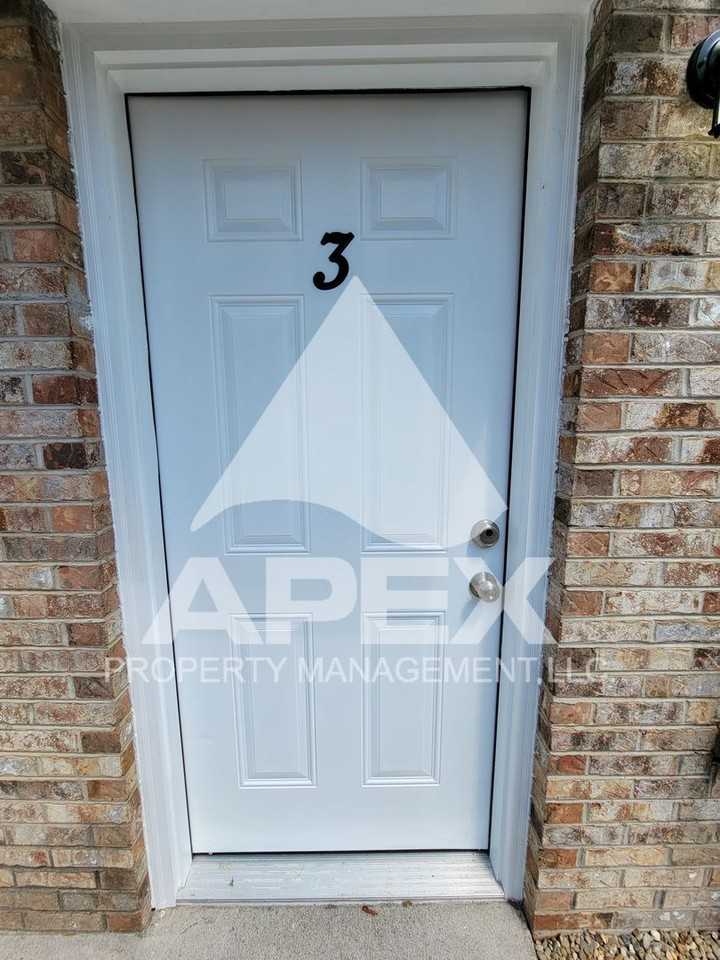 2218 Payne Ave #3 - Photo 6 of 13