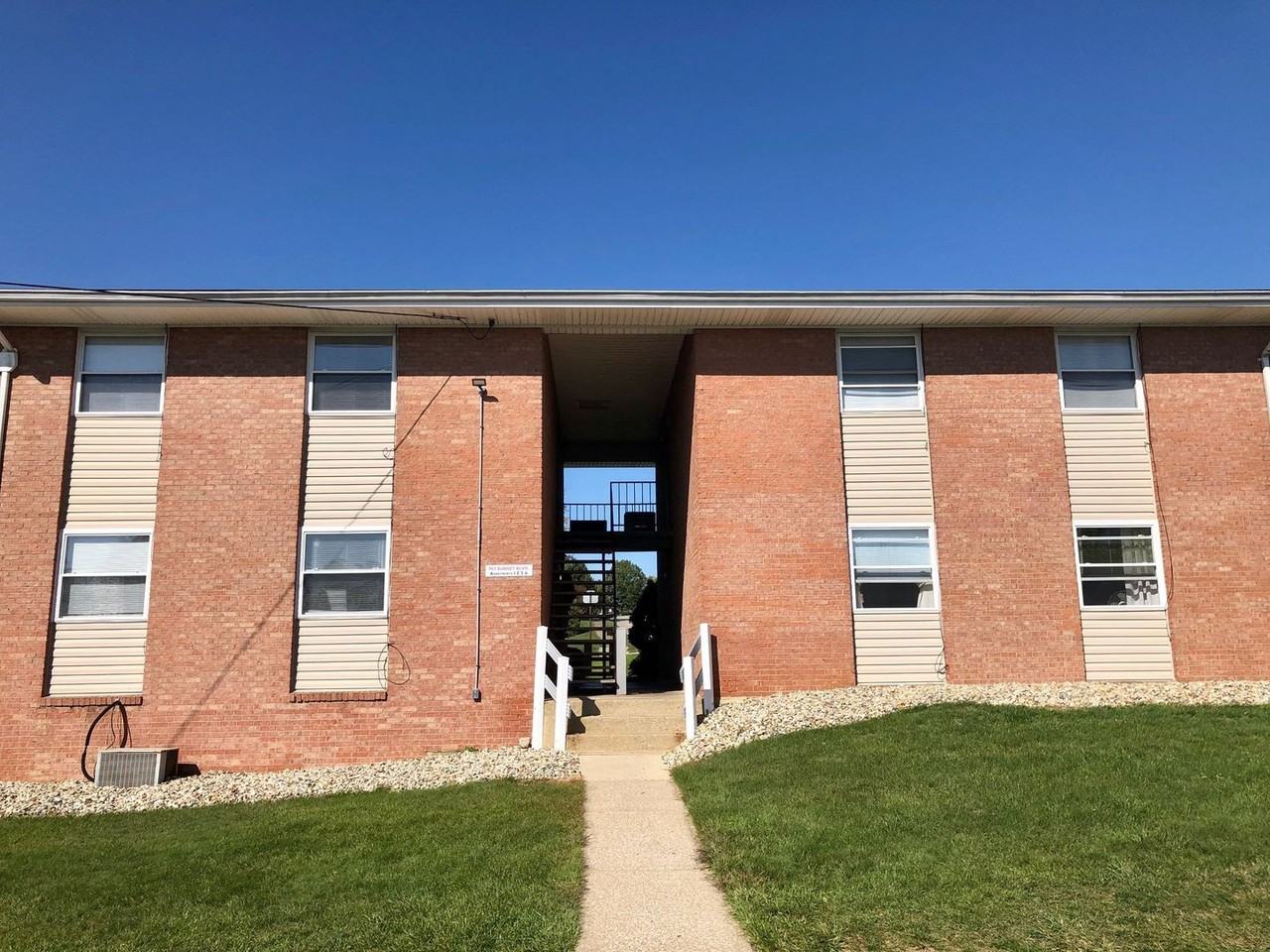 769 Sunset Blvd Building 4 - Photo 3 of 14