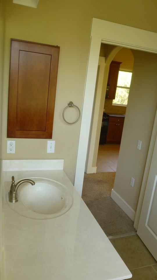 1601 Miriam Ave - Photo 3 of 17