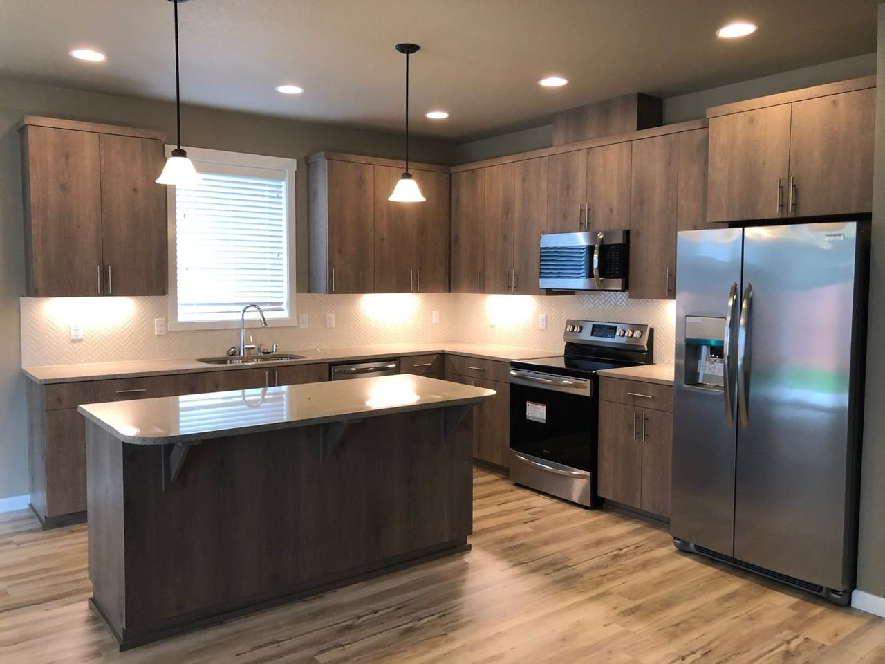 10515 Northeast 103rd Court - Photo 4 of 8